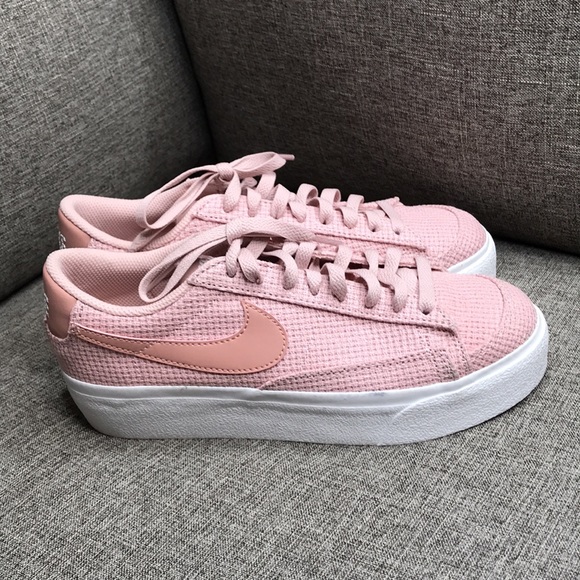 Nike Blazer Low Platform size 6 1/2 us - Picture 3 of 10
